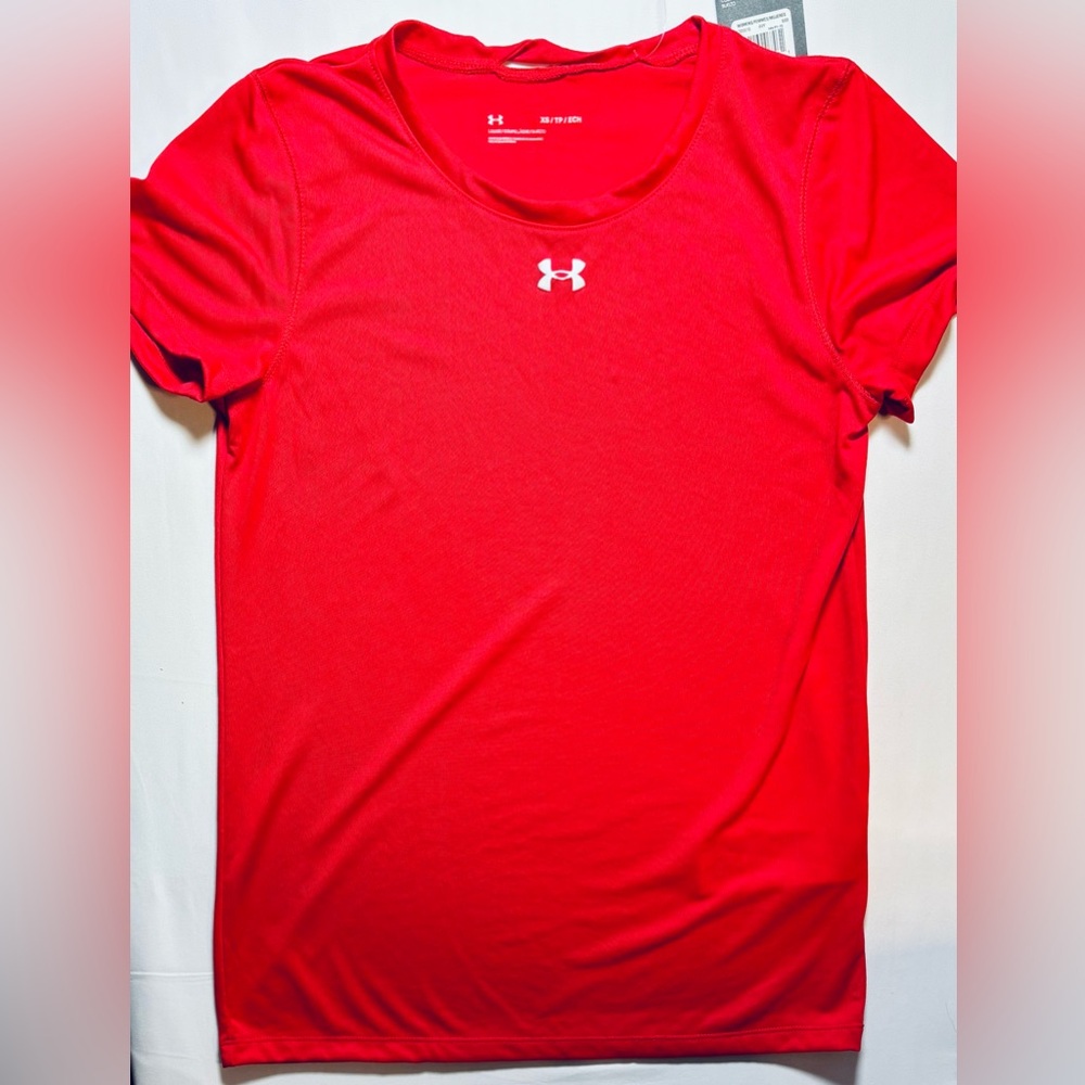 Under Armour Short Sleeve Locker Tees Women's XS Lot of 2 Red & Gray NEW w Tags